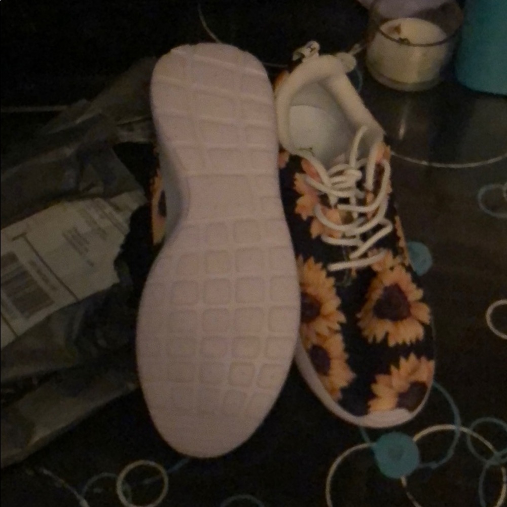 To small - Picture 2 of 3